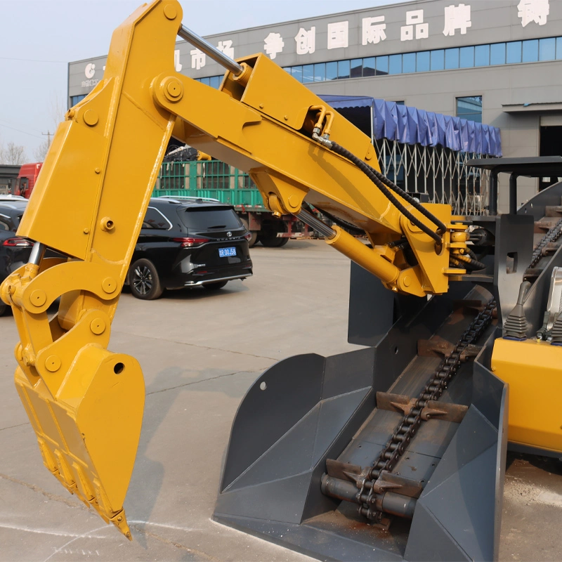 Wheeled muck loader for tunnels