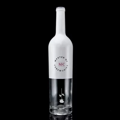 Custom 750ml white spray-painted whisky and vodka empty glass bottle with cork stopper