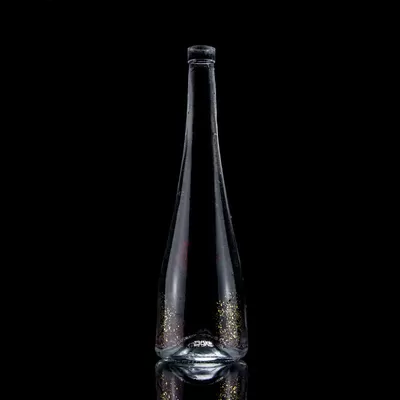 Conical screen-printed vodka and whisky glass bottle, 750 ml, containing super flint glass