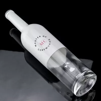 Custom 750ml white spray-painted whisky and vodka empty glass bottle with cork stopper