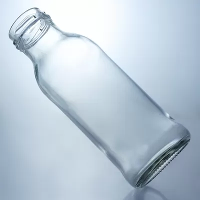 The material of the cup body is glass. It is a glass juice coffee bottle with a screw cap and a transparent milk bottle with a capacity of 250ml or 500ml