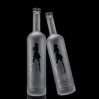 750ml and 500ml glass decal printed vodka bottles with frosted design and base material