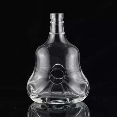 700ml guitar-shaped glass bottle with cork cap, suitable for drinking transparent or custom vodka whisky