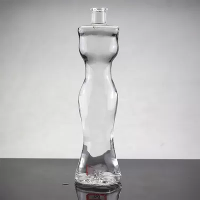 A thirst bottle with screen printing and 750 ml glass material