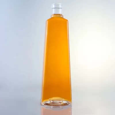 750ml flint glass transparent square round gin bottle, with screw cap treatment and free design