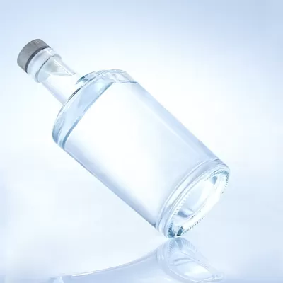 The collar material is a 750ml twisted glass bottle, suitable for transparent or customized use