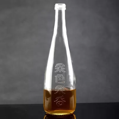 Glass-necked olive oil packaging bottle, polygonal design and cork cap